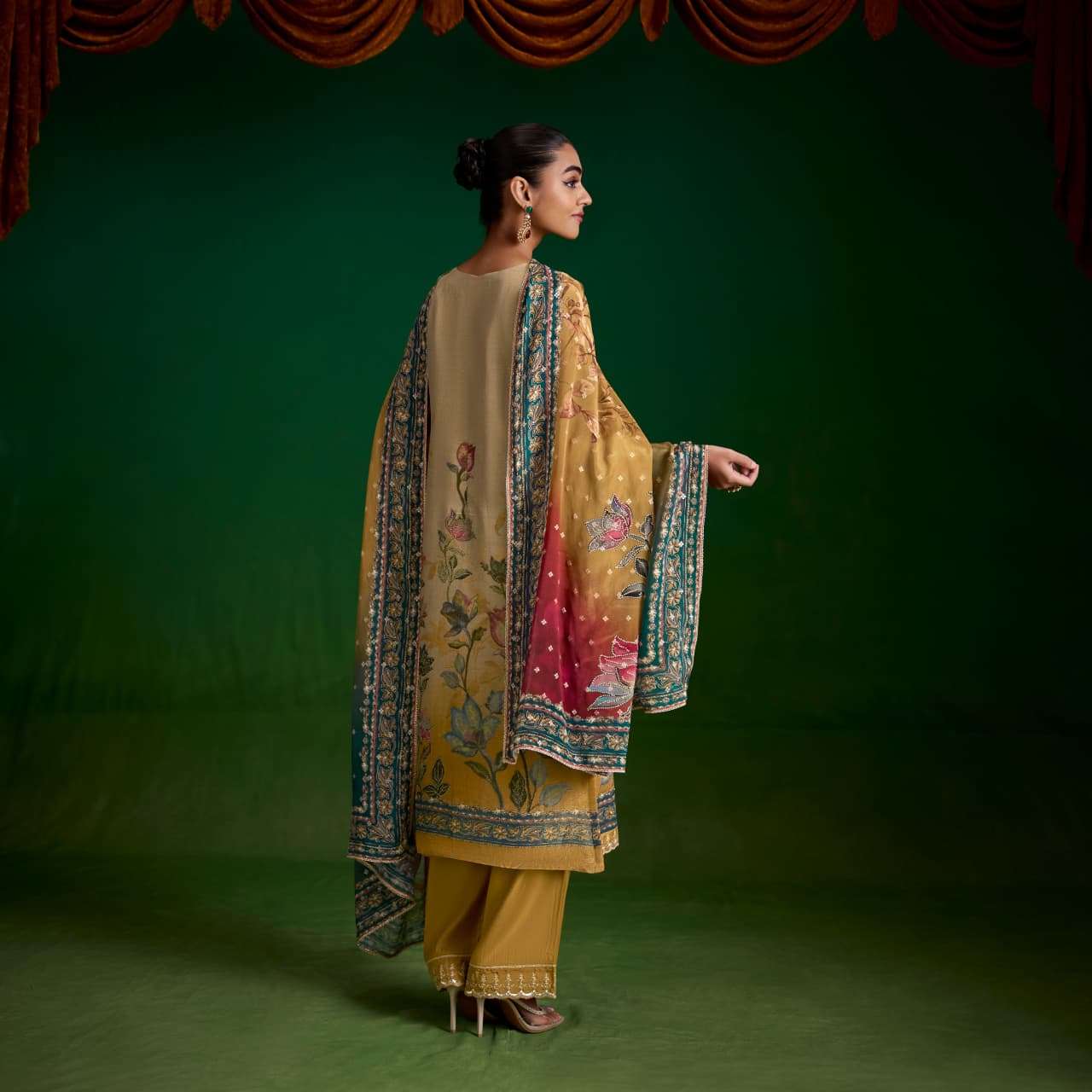 SOHNI SUFI VOL 100 RICH TYPE LIGHT DESIGN SALWAR SUIT UNSTITCH EXPORT